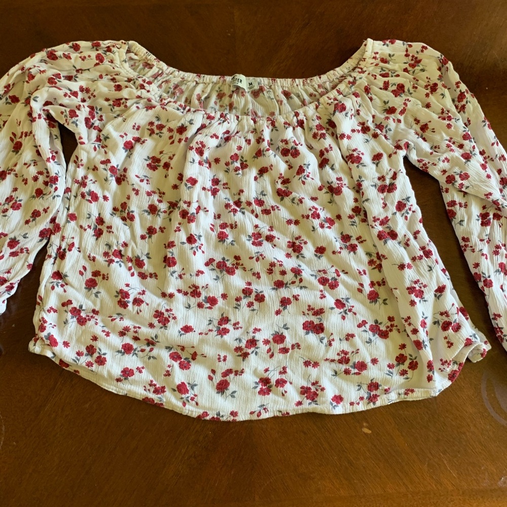 hollister floral top